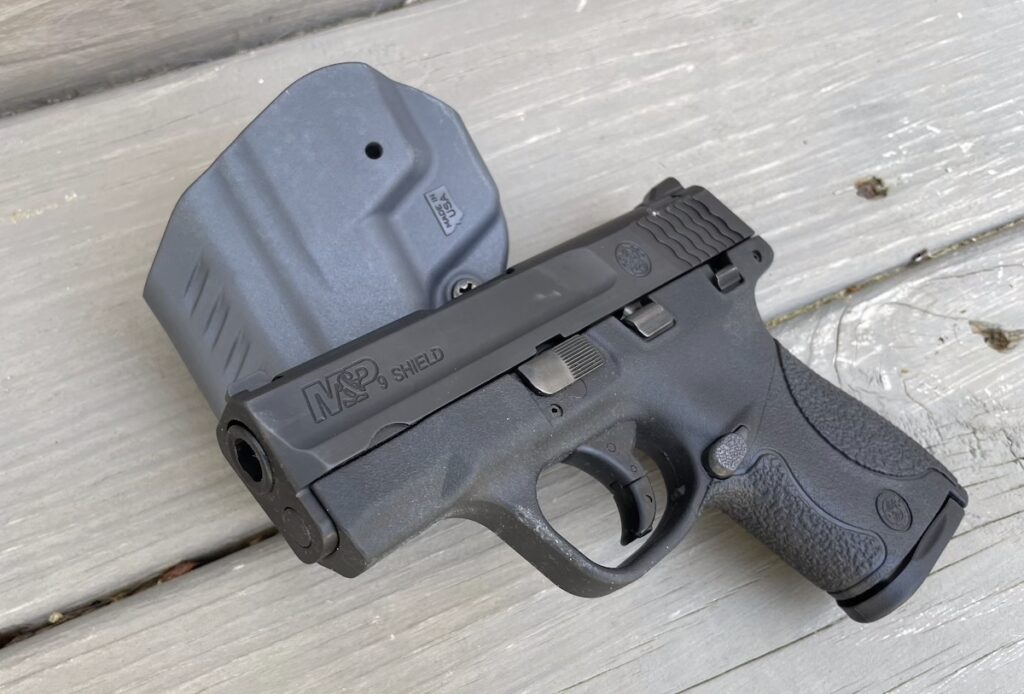 edc-handguns-img_6491-1024x694-1 S&W M&P Shield Gen1 and Blackhawk holster.